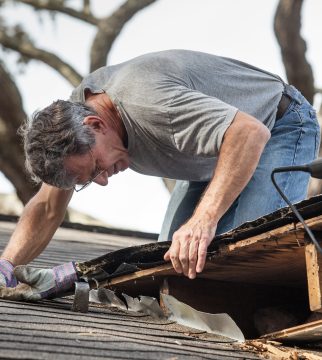 5 Signs Your Roof Needs Repair Before Winter